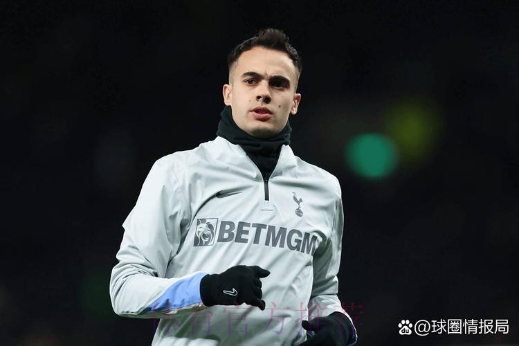 那不勒斯总监:想签下雷吉隆 但皇马要价太高