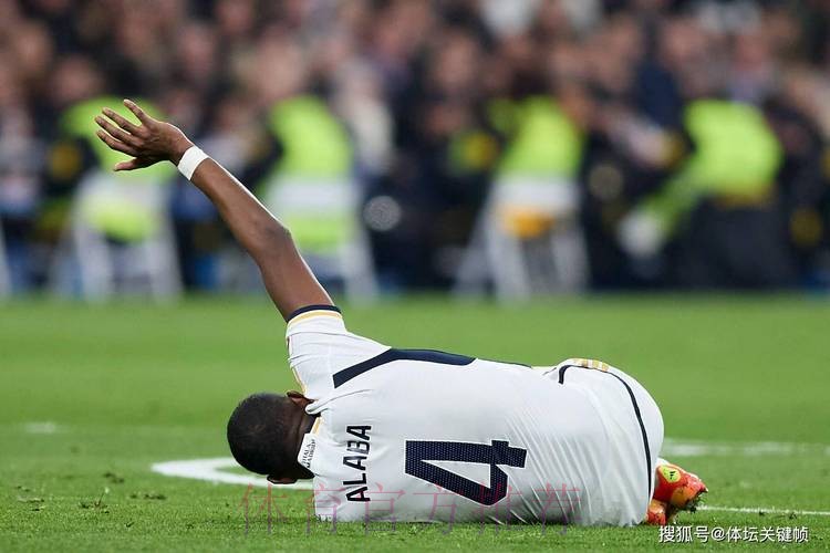 阿斯:阿拉巴已成皇马后防领袖 预计不会再踢边卫 阿斯:阿拉巴已成皇马后防领袖 预计不会再踢边卫